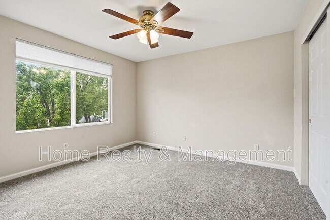 Building Photo - 5174 E 119th Way