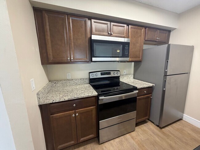 Building Photo - 5321 Summerlin Woods Dr