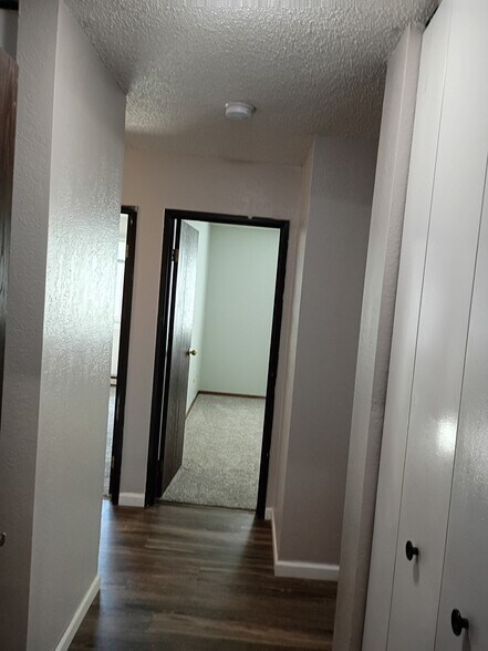 Building Photo - 207 9th Ave