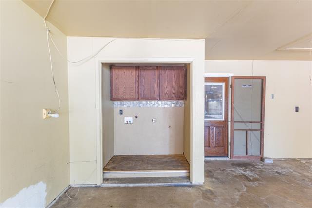 Building Photo - 2418 Ingleside Dr