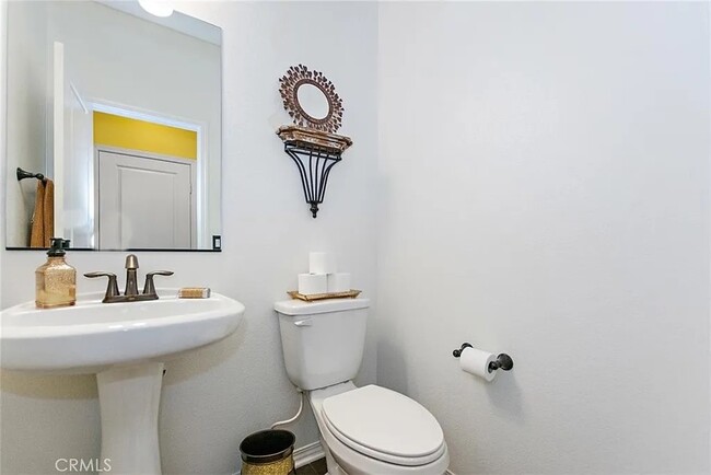 Spare Bathroom - 418 Vista Dr