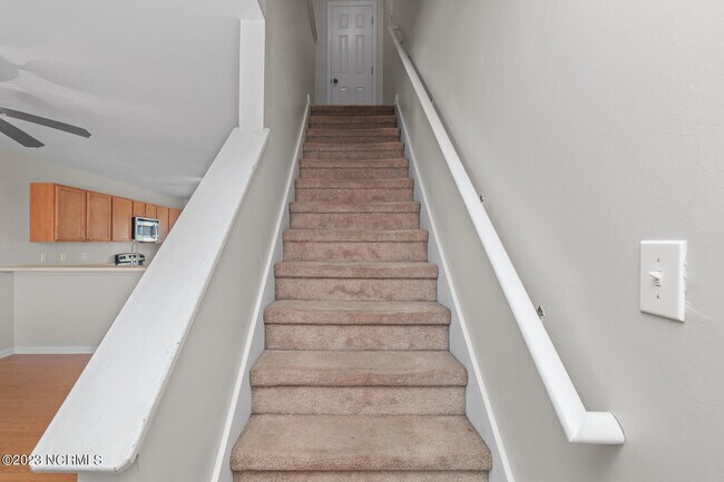 Building Photo - 9005 Banister Loop