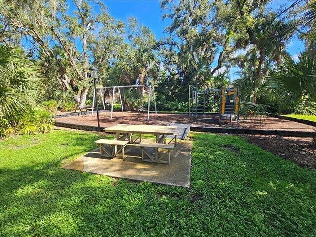 Building Photo - 1210 Cottonwood Trail