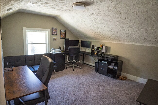 Building Photo - 1278 W 106th St