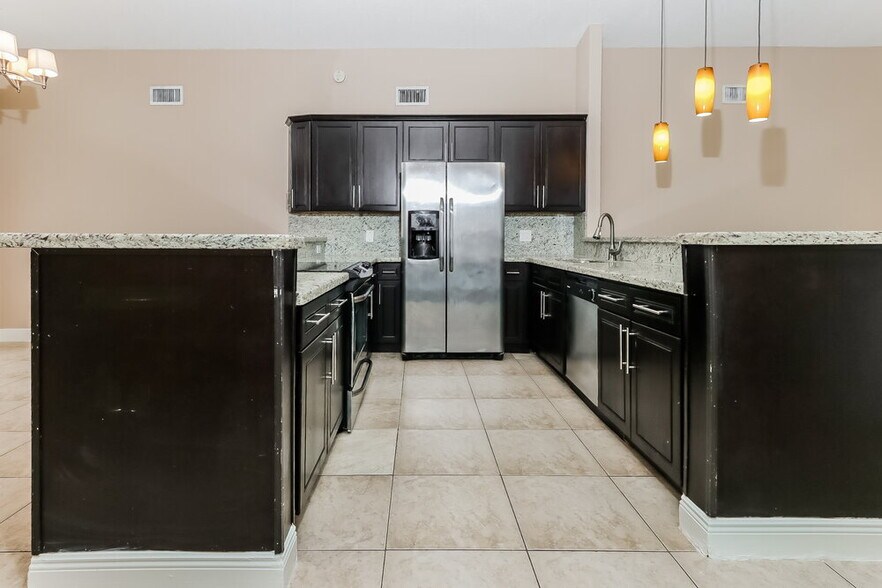 Building Photo - 11416 Whisper Sound Dr