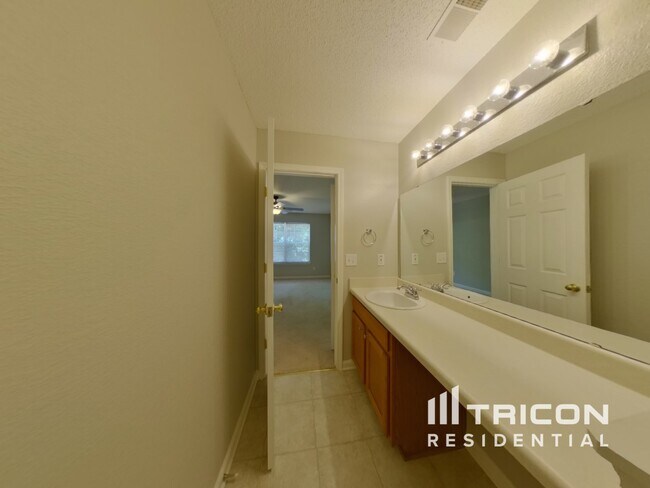Building Photo - 308 Foxport Dr