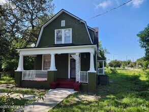 Building Photo - 1138 Pacetti St