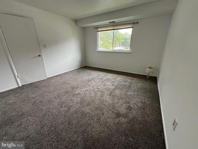 Building Photo - 11901 Tarragon Rd