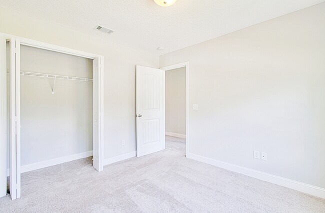 Building Photo - 172 Maggie Ln