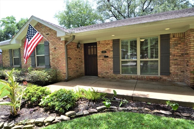 Primary Photo - 4911 Wigton Dr