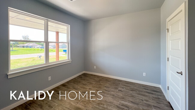 Building Photo - 206 Olde Ml Ct