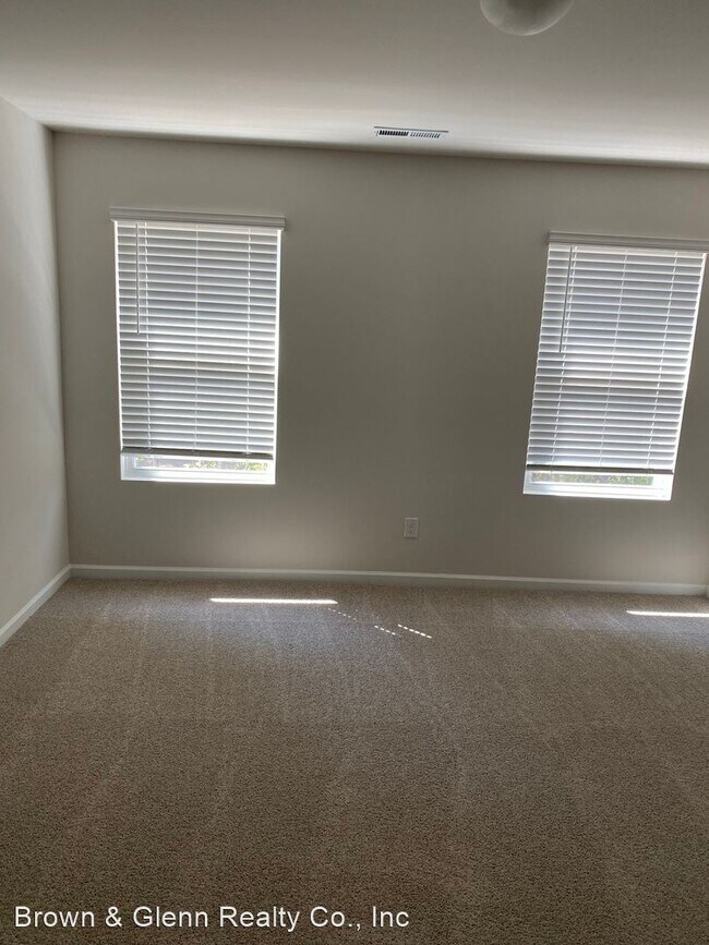 Building Photo - 4 br, 2.5 bath House - 139 Canteberry Drive