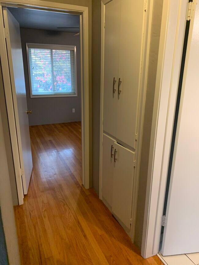 Linen closets on way to smaller bedroom. - 1624 T St