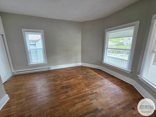 Building Photo - 2 Bedroom / 1.5 Bath House - NEAR SEMO's CAMPUS