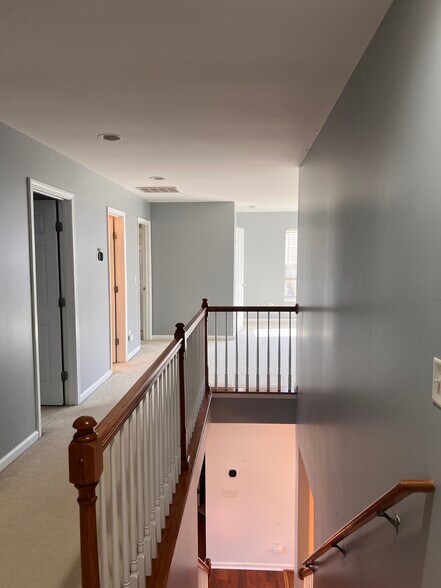 Building Photo - 4700 Porchaven Ln