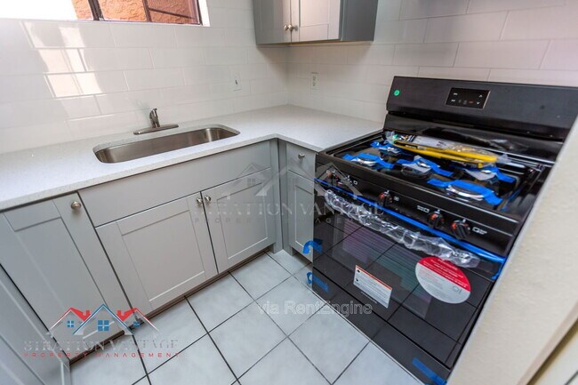 Building Photo - 2165 E University Dr