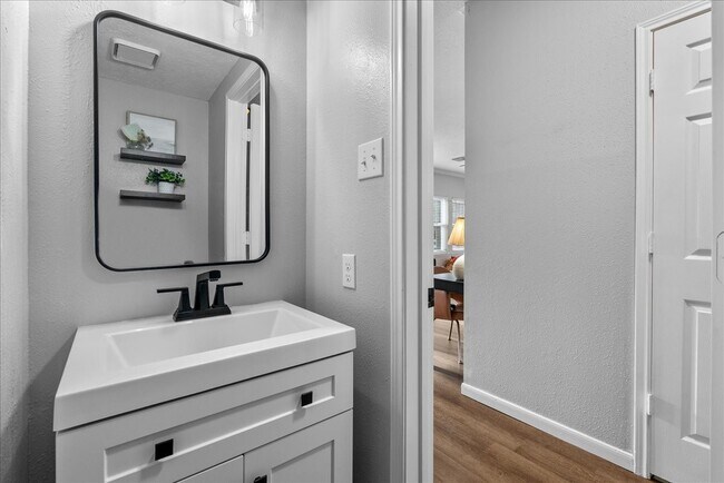 Building Photo - 311 Welford Ln