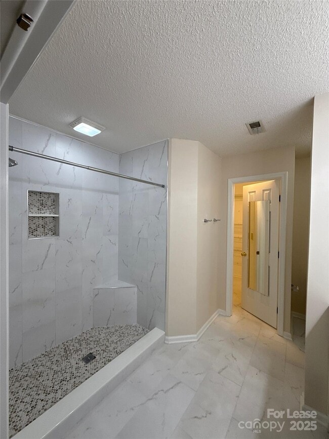 Building Photo - 14520 Sapphire Ln