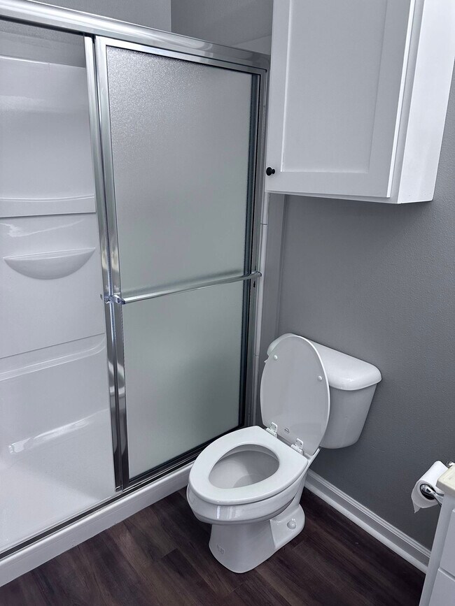 Building Photo - 320-330 Griffith St