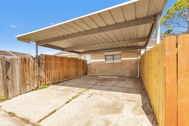 Building Photo - 6913 Chasewood Dr