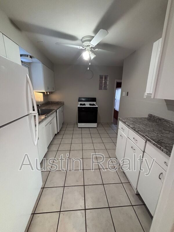 Building Photo - 1158 Brightling Dr