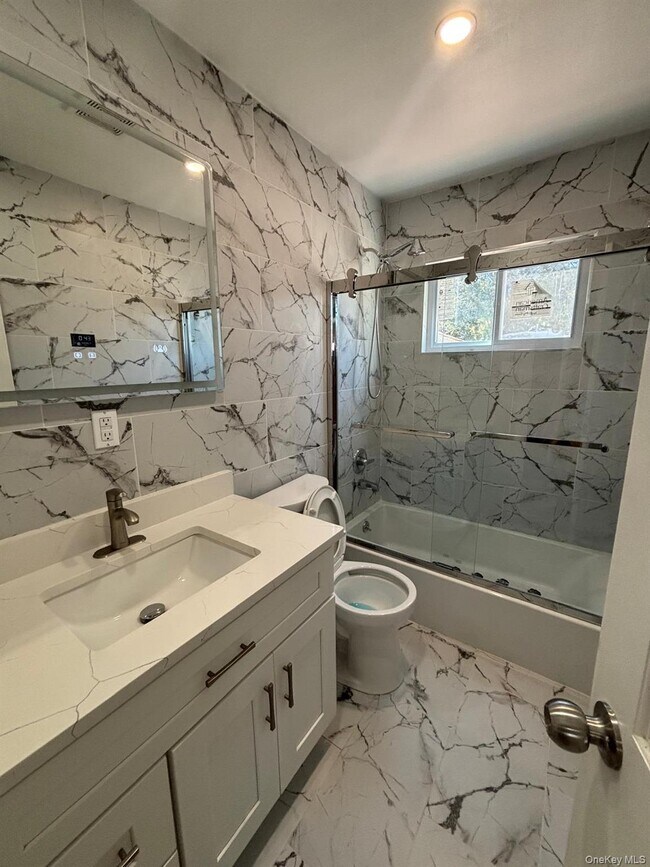 Building Photo - 26 Adams St