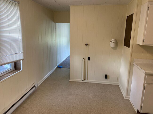 Building Photo - 632 W Orange St