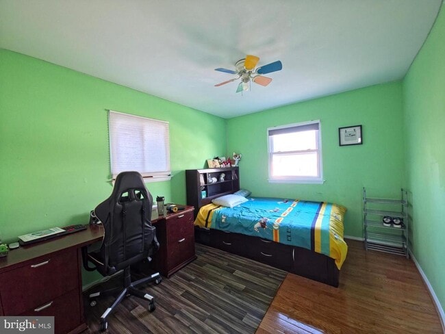 Building Photo - 200 Hardy Pl