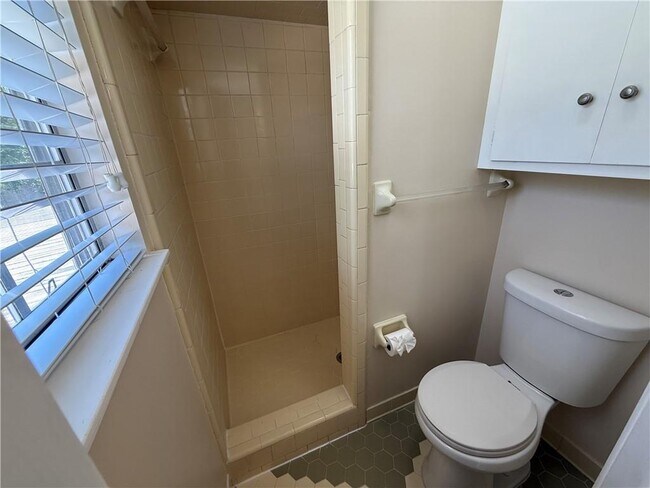 Building Photo - 3512 Shadowwood Ct