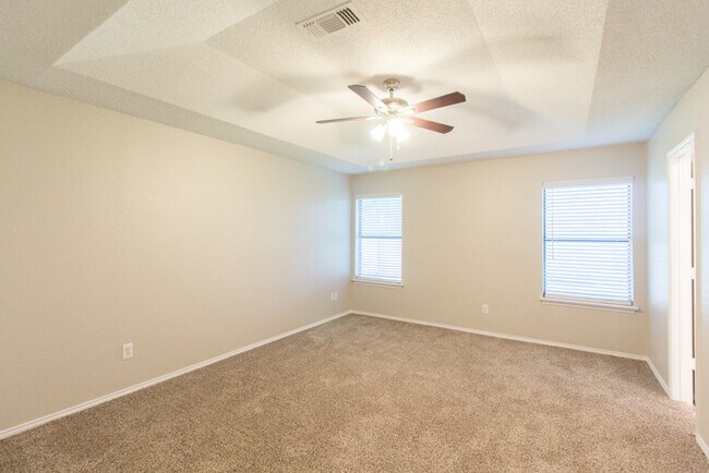 Building Photo - 5203 El Rancho Dr, Arlington