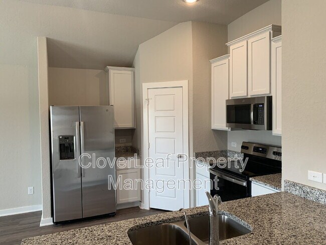 Building Photo - 708 Stonemanor Bay
