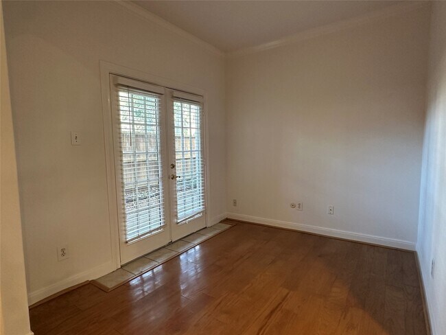 Building Photo - 2001 Bering Dr