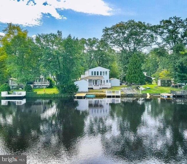 Building Photo - 3614 Lakeside Dr