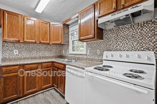 Building Photo - 5301 Stonebush Terrace