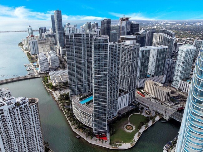 Primary Photo - 465 Brickell Ave