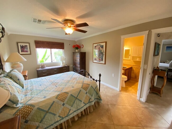 Building Photo - 561 Leisure World