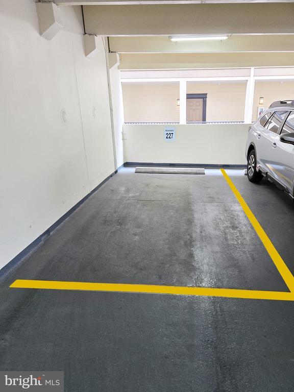 Building Photo - 11800 Old Georgetown Rd