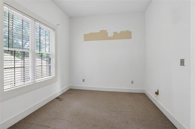 Building Photo - 1162 Ponce De Leon Ave NE