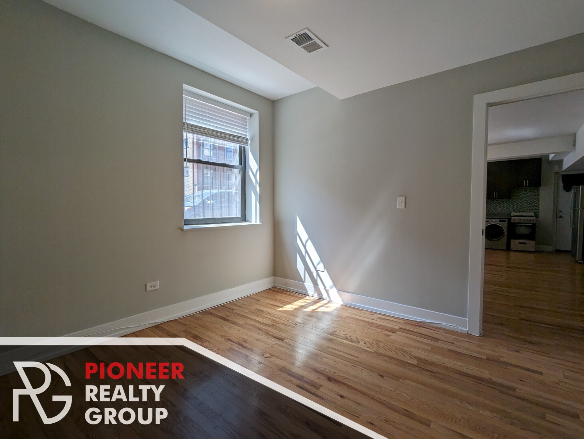 Building Photo - 2822 N Mildred Ave