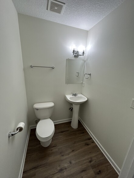 Building Photo - 53 Meadow Glen Ct