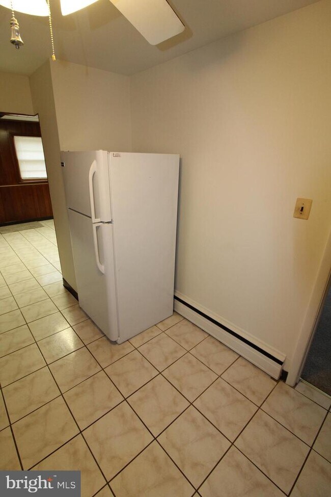 Building Photo - 4032 Quakerbridge Rd