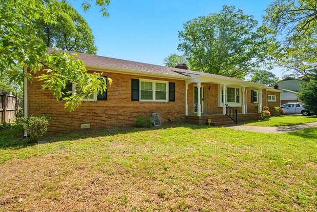 Building Photo - 4817 Stornoway Dr