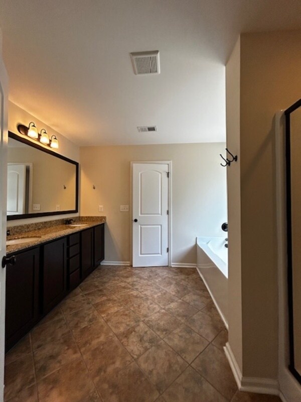 Building Photo - 383 Glen Dornoch Way