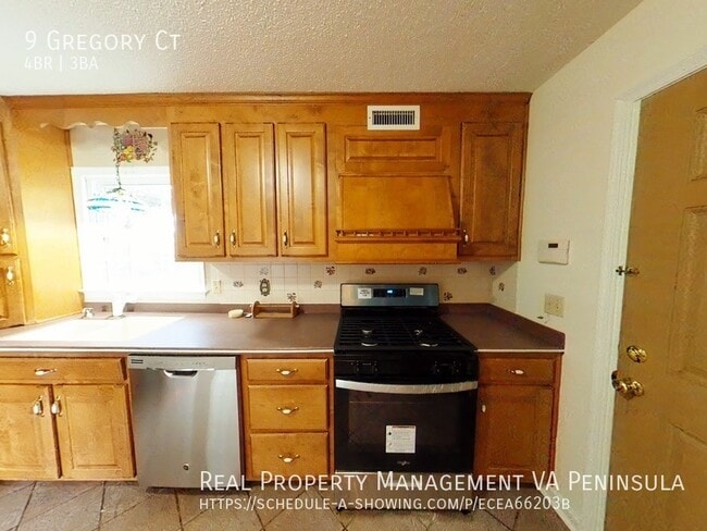 Building Photo - Single Home in Holiday Park of Hampton for...