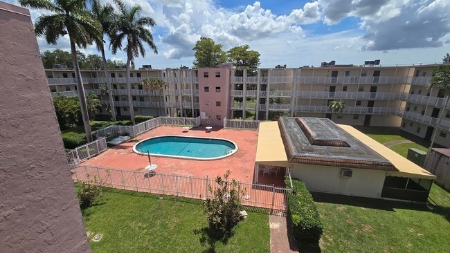 Building Photo - 2800 NW 56th Ave