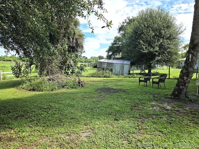 Building Photo - 2219 Co Rd 721