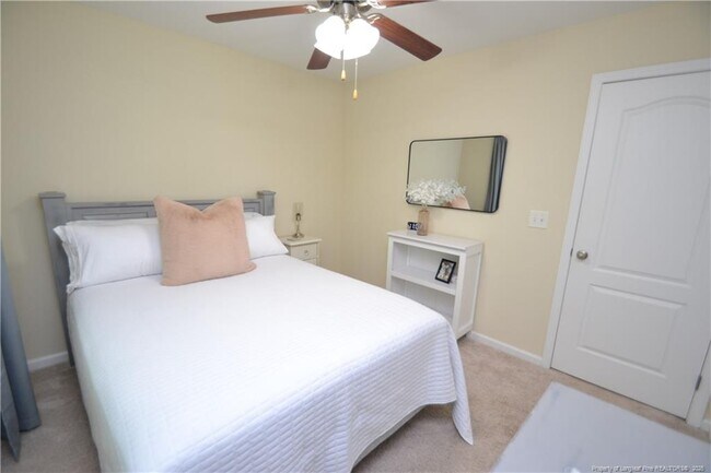 Building Photo - 3115 Manhasset Ln