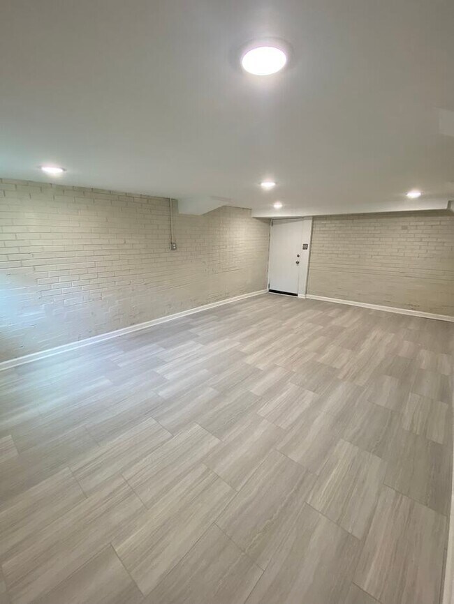 Building Photo - 3811 Barwick St