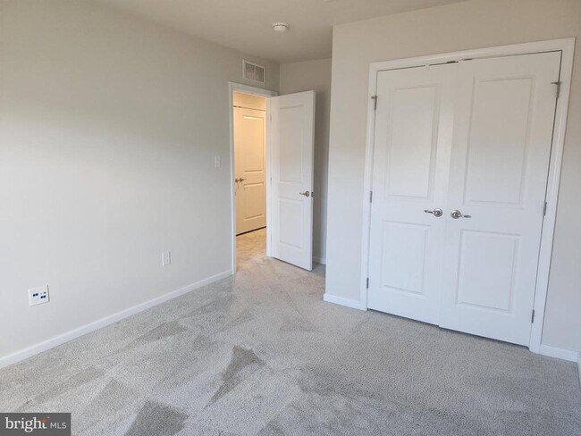 Building Photo - 439 Goodwick Dr