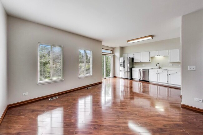 Building Photo - 2710 Glenwood Ct
